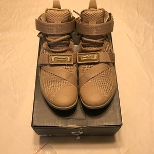 Nike Lebron Soldier IX PRM